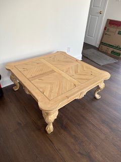 Beautiful wood coffee table 