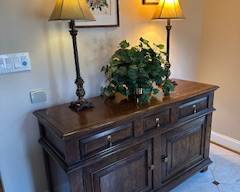 Very nice entryway cabinet or sideboard 