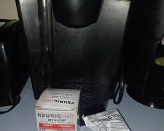 Keurig with adjustable cup size