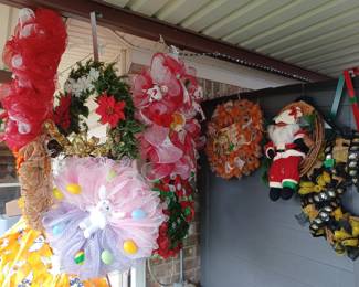 Holiday wreaths
