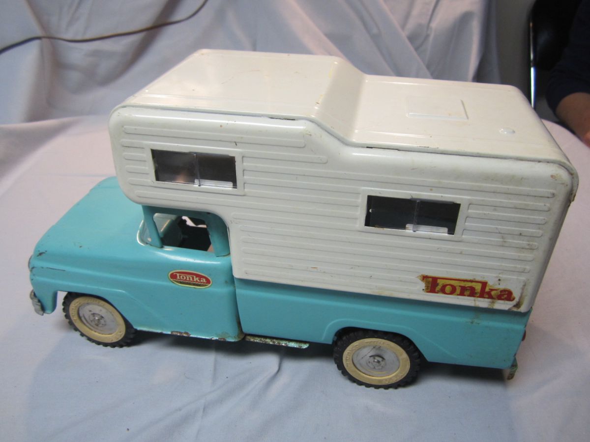 Brunk Online Estate Sale Hesston Ks starts on 4/7/2024