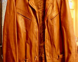 Women’s leather jacket 