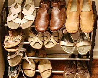 Women's sandals and shoes 