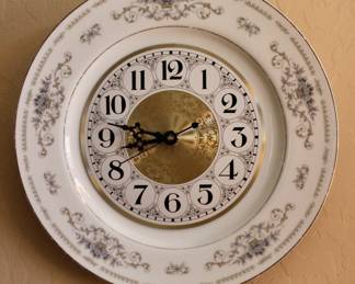 Decorative wall clock 