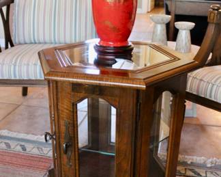 Table and display case with glass shelving 