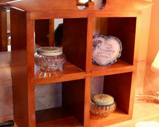 Wood display shelf 