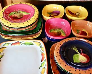 Vegetable themed dishware 