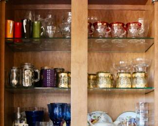 Sets of glasses and mugs 