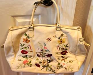 Women’s floral purse 