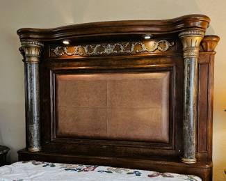 King bed with marbled columns and beautiful king mattress set