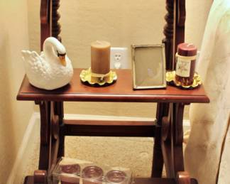 3-tier display shelf 