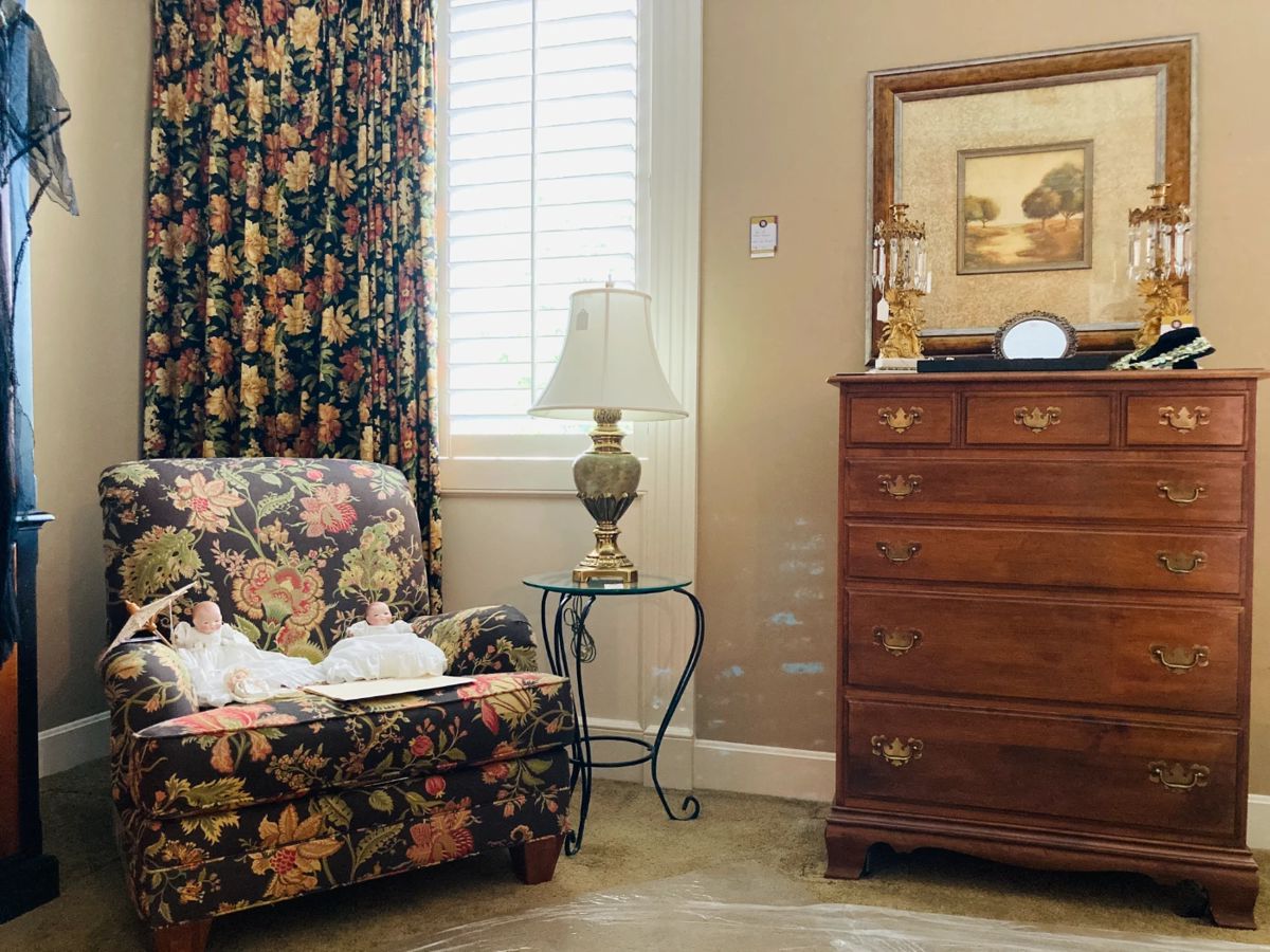 Cedar Creek Estate Sale / Furniture, Antiques,... starts on 5/3/2024