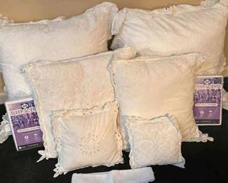 White Lace Pillow Set