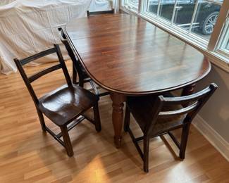 Vintage Dining Table with 4 Side Chairs