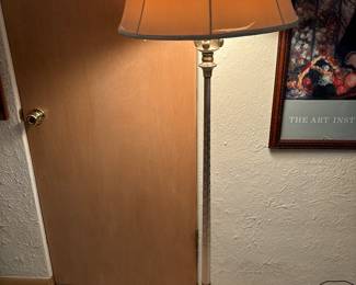 Antique floor lamp 64”
Colonial Premier Co
Chicago Illinois