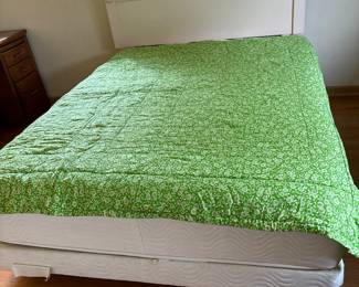 Vintage Queen Bed
Cream Painted Wood Headboard 
Metal Frame
Mattress and Boxspring in very good condition