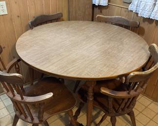41 x 41 w/12” leaf
Vintage round dinette table and 4 wood chairs