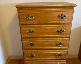 Vintage Tall Oak Dresser
29x17x48
Carolina Furniture Company
Made in USA