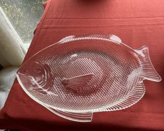 Glass fish plate.