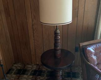 Lamp table - 20 in round table