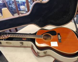 Yamaha FG - 340T.