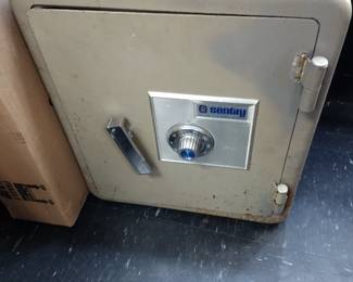 floor safe 
