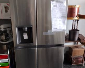 LG thin Q with craft ice maker refrigerator. six months old Still has factory plastic.