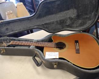 Epiphone master built EF - 500 acoustic Electric. Guitar with case