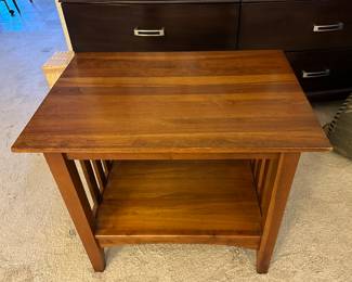 $165.00 - Ethan Allen End Table - 27”x19”x23”