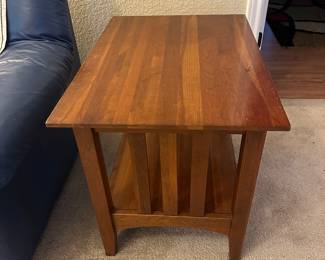 $165.00 - Ethan Allen End Table - 27”x19”x23”