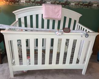 Crib, non moving sides