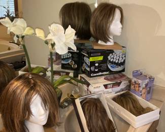 Women's wigs