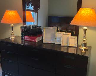 Queen bedroom set,  dresser  and nightstand 