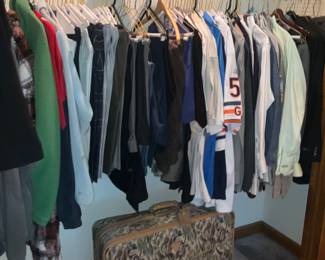 Men's clothes, shirts  XL, XXL, 3X
 Pants, 40x30, 42x30, 42x32.  Shorts 40 & 42