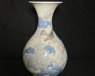 Lladro porcelain vase