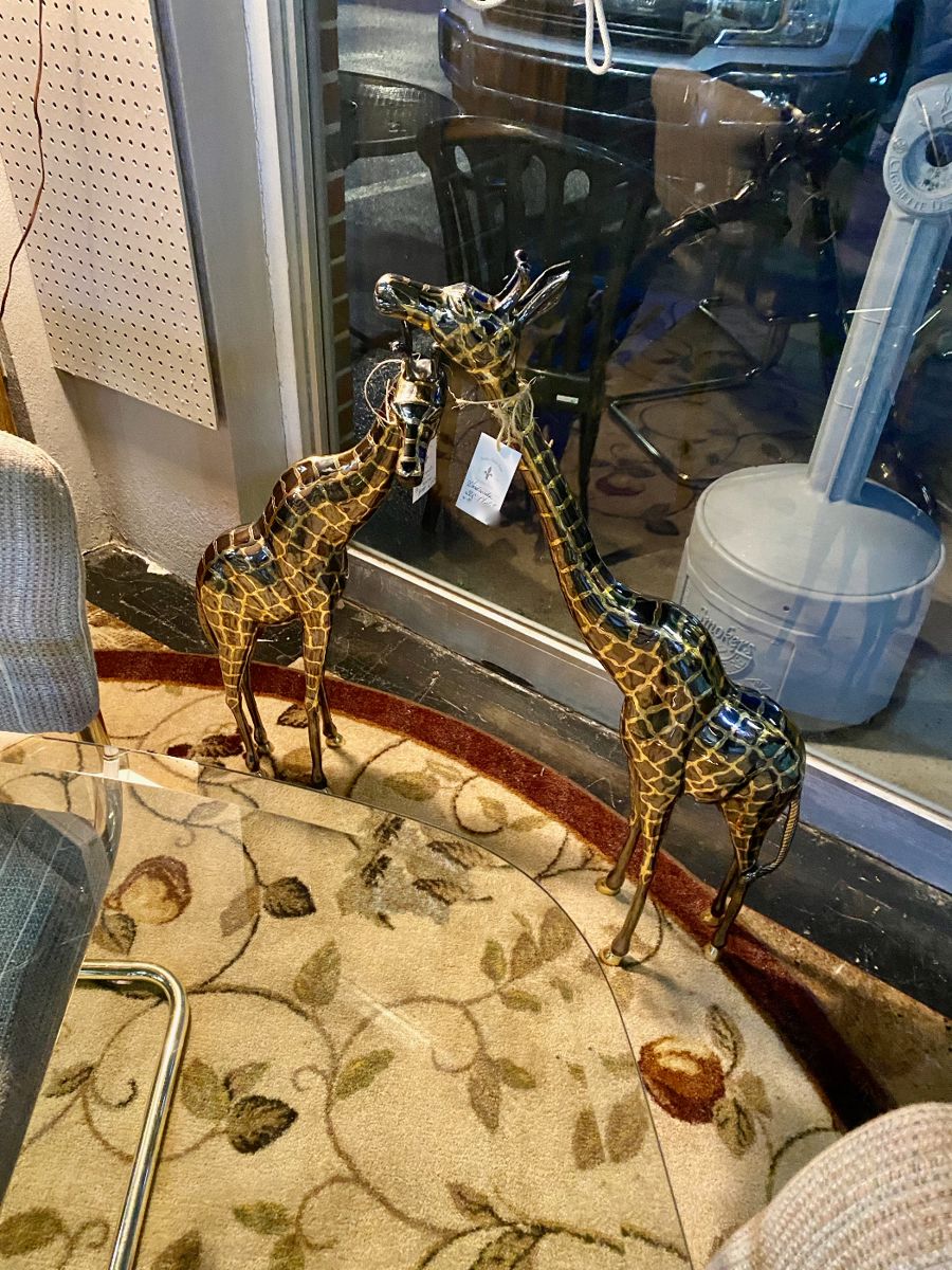 SHARP'S ANTIQUES & ESTATES in Soddy Daisy, TN starts on 3/27/2024