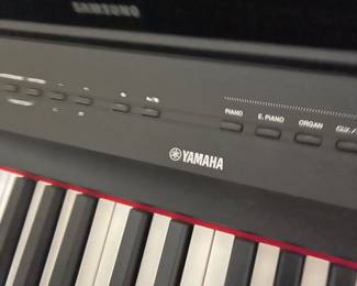Yamaha Electric piano P121