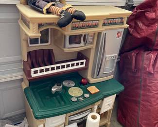 Little kitchen for kids - raggedy Andy, gorgeous Christmas Tree 