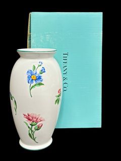 TIFFANY & Co Porcelain MADE IN PORTUGAL LOVELY floral Vase

