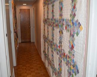 HALLWAY Quilts