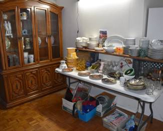 Begin ELECTRONICS/DINING ROOM Close Up Photos (Access to Back Patio)