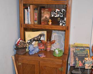 Begin BACK BEDROOM Close Up Photos