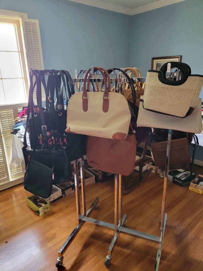 Amazing Roopville Estate Sale Worth The Dive starts on 4/5/2024