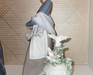 Lladro - "Girl In the Garden with Doves" - no box (her head was glued back on)