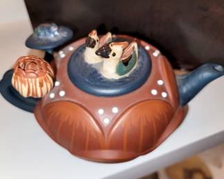China Yixing Zisha Pottery birds and frog lotus shape Teapot