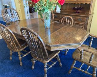 Ethan Allen dining room table and 6 chairs