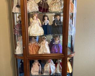 lighted display cabinet, Madame Alexander First Ladies dolls