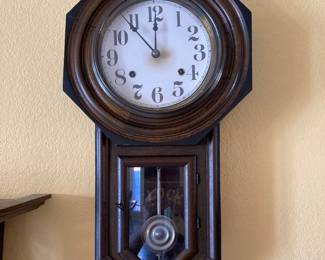 regulator pendulum clock