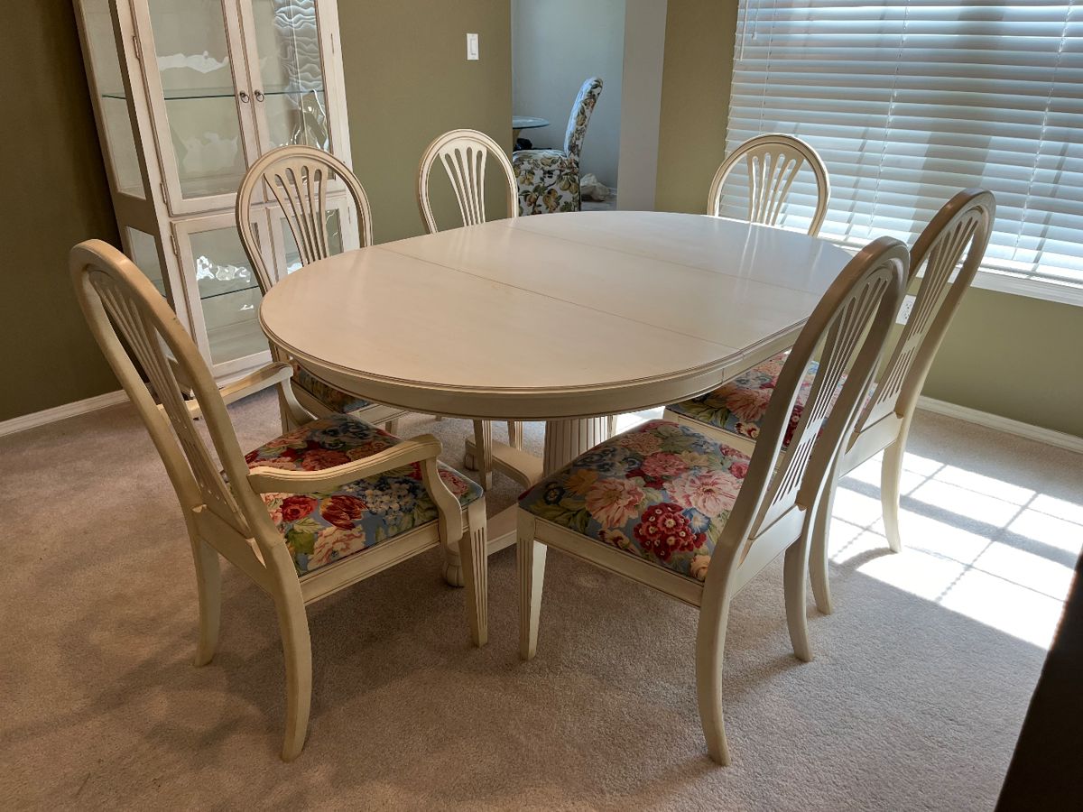 CARDON ESTATE SALE LAST CALL ! Ethan Allen... starts on 4/8/2024