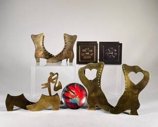 (13PC) MIXED BRASS & COPPER PIECES | Includes: 3 pairs of brass boot & shoe figures, 4 brass bookends, jazz statue, paper weight, and painted brass dish.